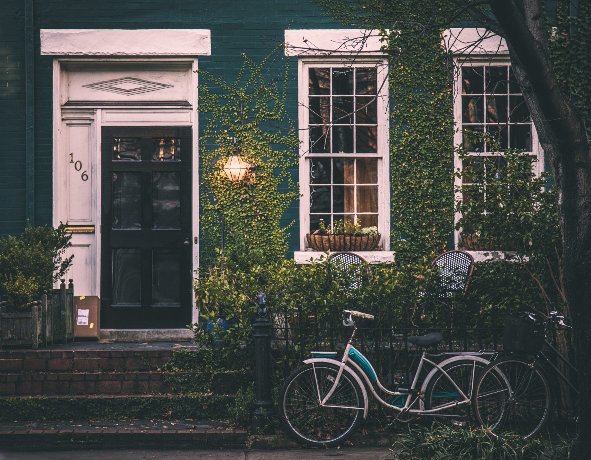 Welcome Home: Organising, Furnishing, and Cleaning Your Entryway